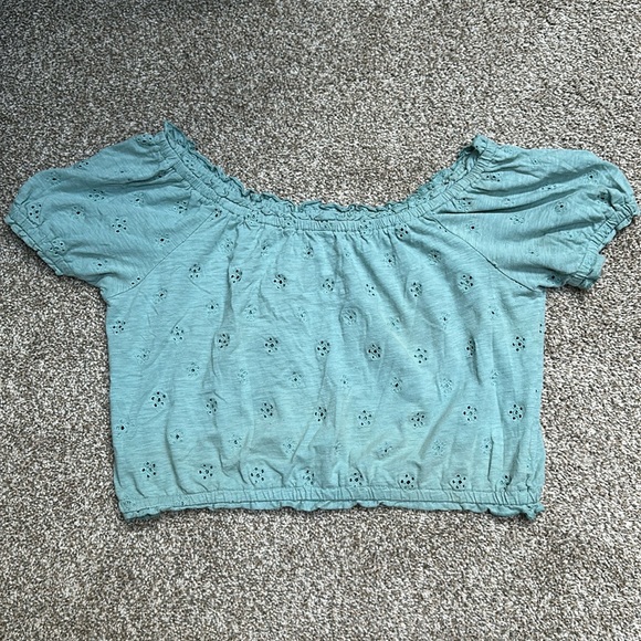 Army green like new crop top - Picture 4 of 7